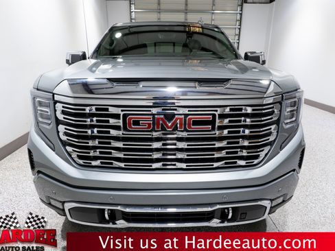 Used 2025 GMC Sierra 1500 Denali w/ Technology Package AWD/4WD image 7