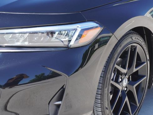 Used 2026 Honda Civic Sport image 2