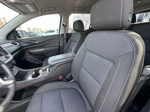 Used 2023 GMC Acadia SLE w/ Driver Convenience Package image 20