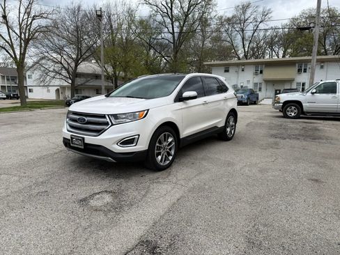 Used 2017 Ford Edge Titanium w/ Equipment Group 301A image 3