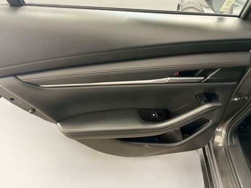 Used 2025 MAZDA MAZDA3 s FWD image 27
