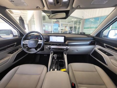 Certified 2024 Kia Telluride S w/ S Sunroof Package FWD image 14