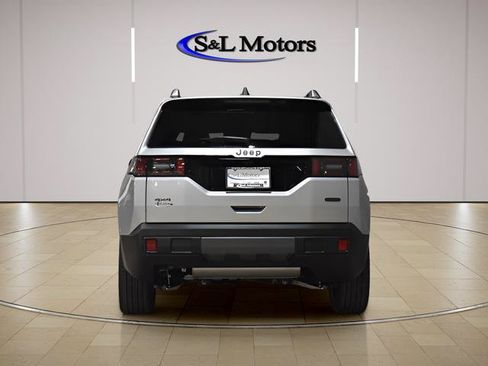 New 2026 Jeep Cherokee Overland w/ Trailer Tow Group AWD/4WD image 7