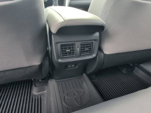 Certified 2023 Toyota Venza LE AWD/4WD image 16