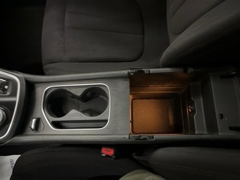 Used 2015 Chrysler 200 Limited w/ Convenience Group image 52