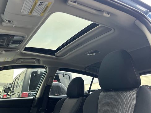 Used 2023 Subaru Crosstrek 2.0i Premium image 15