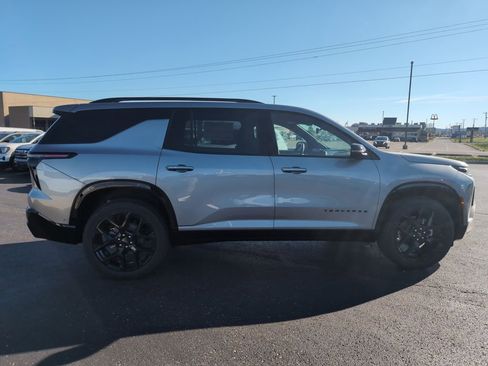 New 2026 Chevrolet Traverse RS image 8