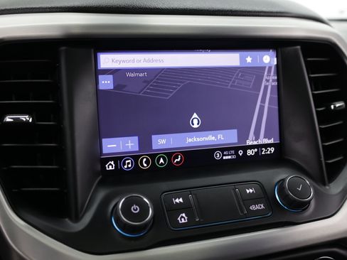 Used 2022 GMC Acadia SLE w/ Driver Convenience Package FWD image 4