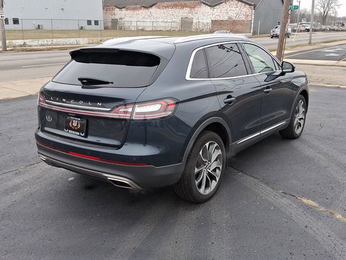 Used 2022 Lincoln Nautilus Reserve image 3