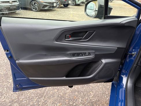 Used 2025 Toyota Prius LE image 20