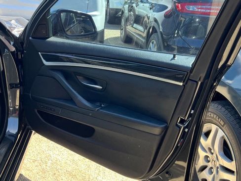 Used 2011 BMW 550i Sedan RWD image 24