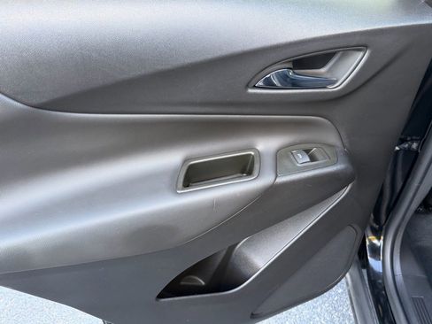 Used 2023 Chevrolet Equinox LT w/ Driver Convenience Package image 34