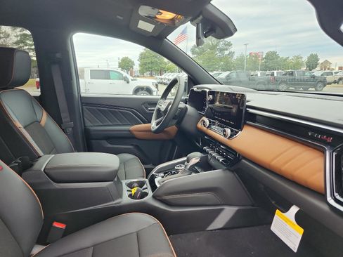 New 2026 GMC Canyon AT4 image 6