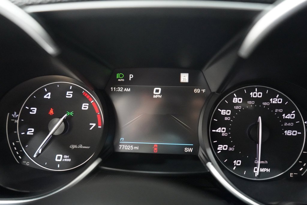 Used 2022 Alfa Romeo Giulia Veloce RWD image 24