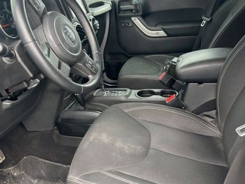 Used 2016 Jeep Wrangler Unlimited Sahara w/ Dual Top Group image 13