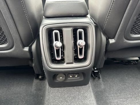 Used 2023 Volvo XC40 B5 Plus w/ Climate Package AWD/4WD image 17