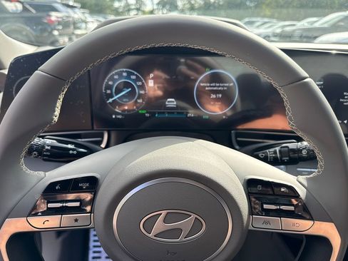 New 2025 Hyundai Elantra SEL image 16