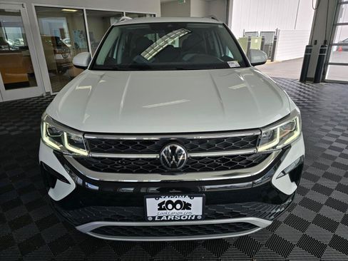 Used 2023 Volkswagen Taos SEL AWD/4WD image 8