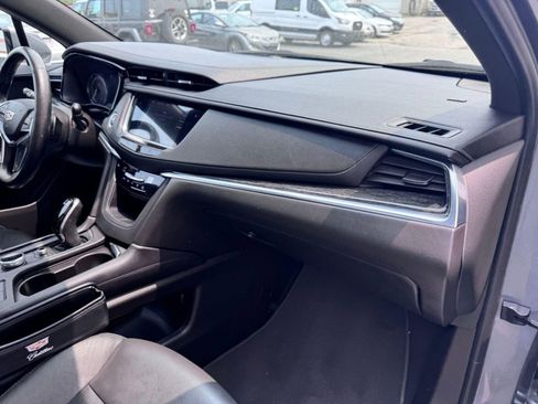 Used 2021 Cadillac XT5 Premium Luxury AWD/4WD image 16