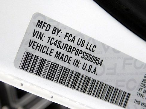 Used 2023 Jeep Wagoneer L Series II image 27