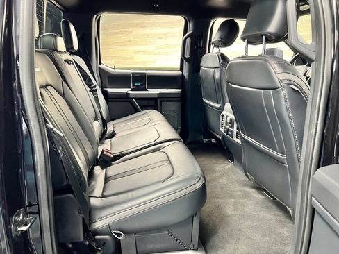 Used 2022 Ford F350 Platinum w/ FX4 Off-Road Package AWD/4WD image 19