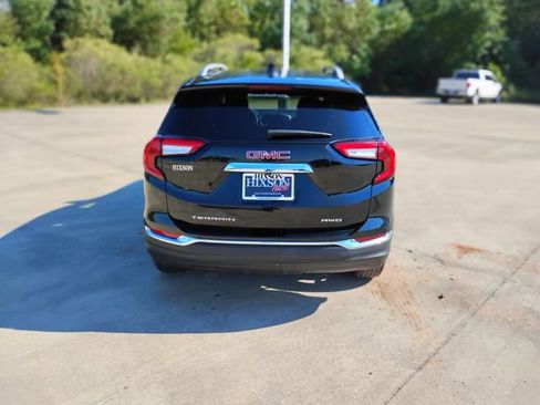 Used 2024 GMC Terrain SLT image 4