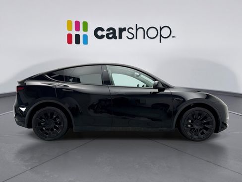 Used 2024 Tesla Model Y Long Range image 6