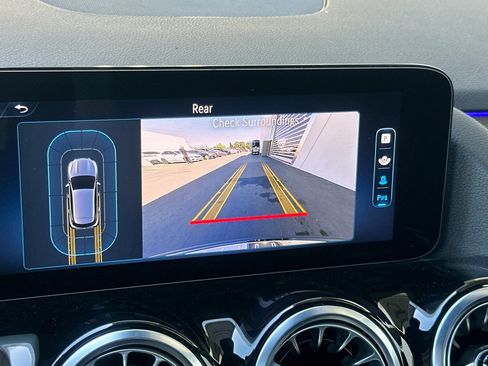 New 2025 Mercedes-Benz GLA 250 4MATIC image 19