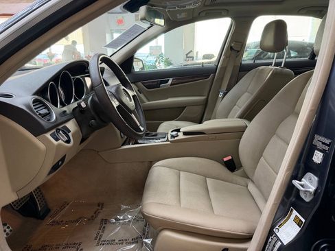 Used 2014 Mercedes-Benz C 250 Sedan image 11