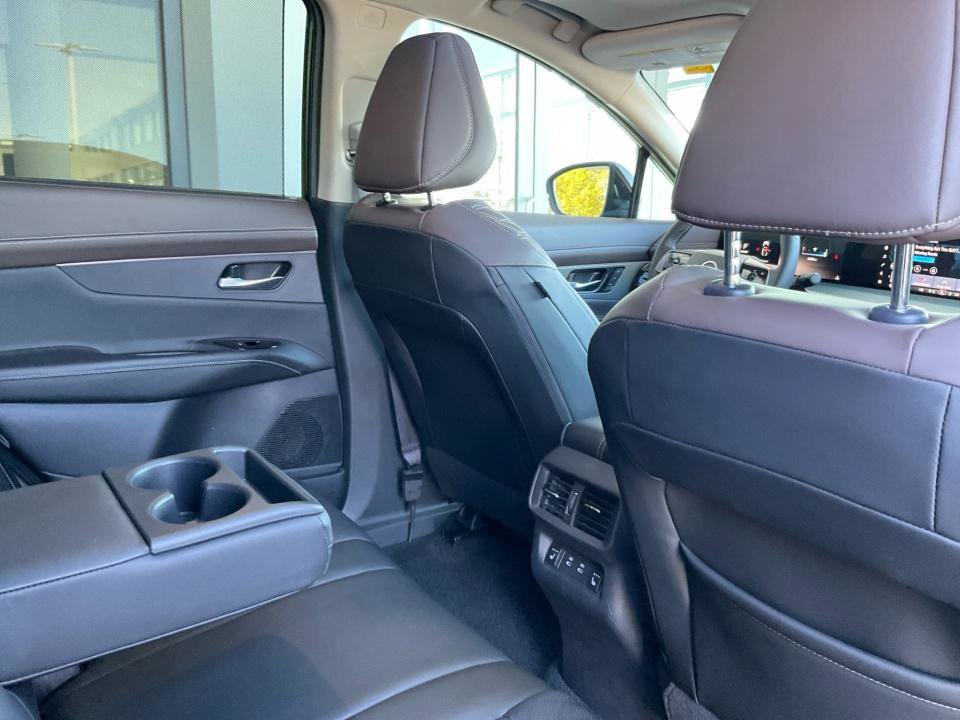 Used 2025 Nissan Murano Platinum w/ Cargo Package AWD/4WD image 33