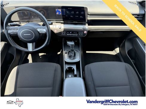 Used 2025 Hyundai Kona SEL FWD image 10