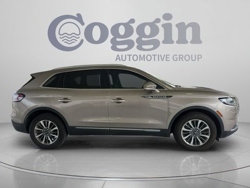 Used 2021 Lincoln Nautilus FWD w/ Equipment Group 101A image 6
