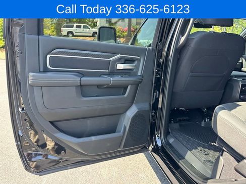 New 2025 RAM 2500 Big Horn AWD/4WD image 20