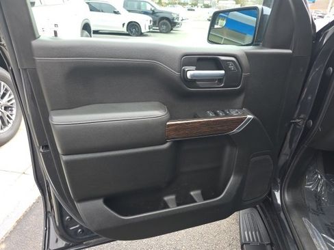 Used 2020 GMC Sierra 1500 SLE w/ SLE Value Package image 11