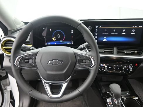 Used 2024 Chevrolet Trax ACTIV w/ Sunroof Package FWD image 33