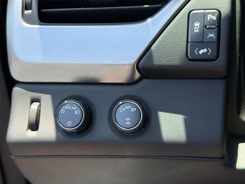 Used 2019 Chevrolet Tahoe LT AWD/4WD image 39