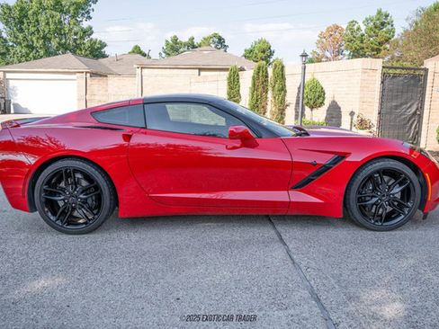 Used 2019 Chevrolet Corvette Stingray Coupe w/ Carbon Flash Badge Package image 9