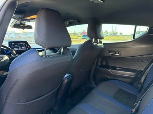 Used 2021 Toyota C-HR XLE FWD image 13