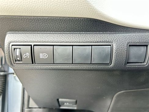 Used 2020 Toyota Corolla SE image 16