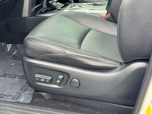 Used 2022 Toyota 4Runner Limited image 25