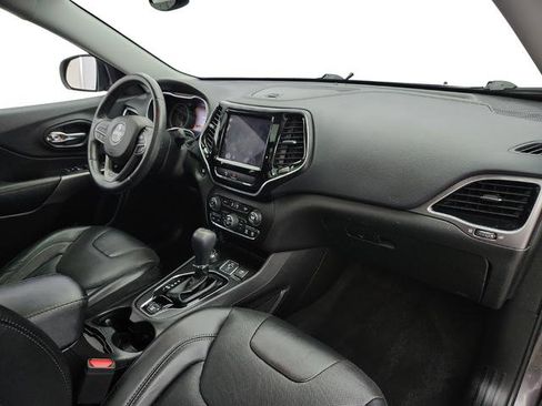 Used 2019 Jeep Cherokee Limited image 31