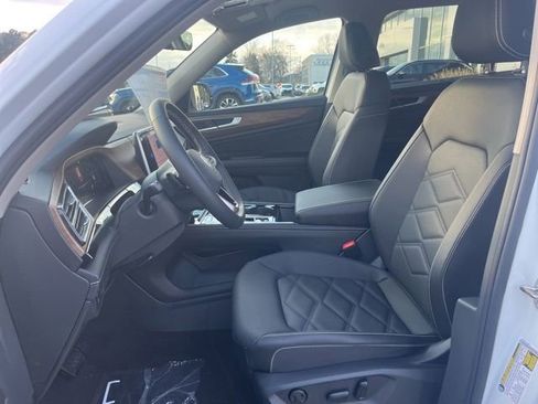 New 2026 Volkswagen Atlas SE FWD image 22