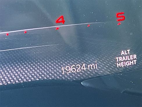 Used 2024 RAM 2500 Limited image 12