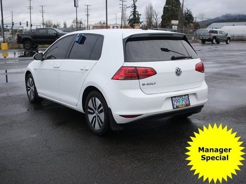 Used 2016 Volkswagen e-Golf SE image 6