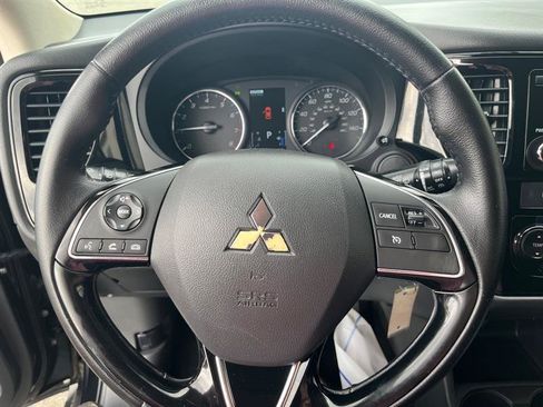 Used 2016 Mitsubishi Outlander SE AWD/4WD image 15