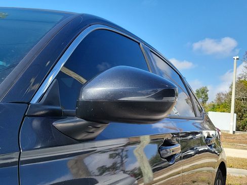 Used 2022 Honda Civic EX image 5