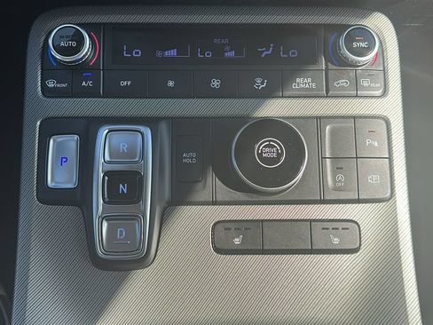 Used 2025 Hyundai Palisade SEL FWD image 26