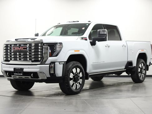 Used 2026 GMC Sierra 2500 Denali w/ Denali Reserve Package AWD/4WD image 8