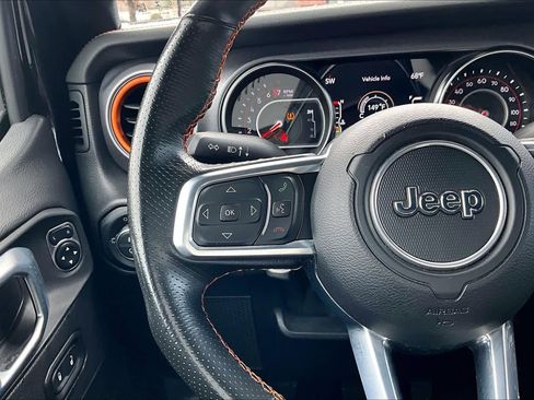 Used 2022 Jeep Gladiator Mojave w/ Auxiliary Switch Group image 24