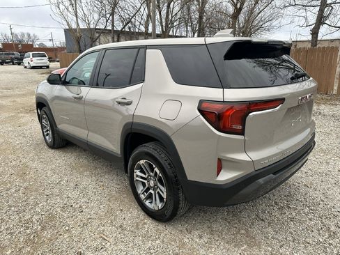 Used 2025 GMC Terrain Elevation image 3